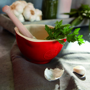 Emile Henry Mortar & Pestle, Grand Cru (Burgundy Red)