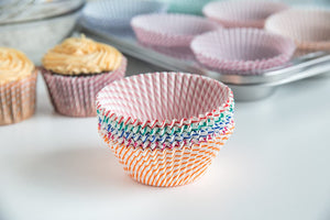 Fox Run Standard Baking Cups, Candy Cane Swirl