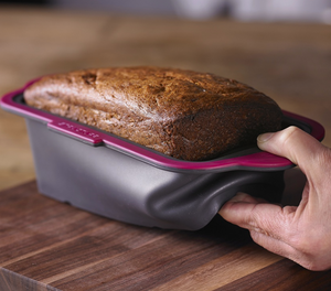 Trudeau Structure Silicone™ PRO Loaf Pan 8.5 x 4.5 Inch