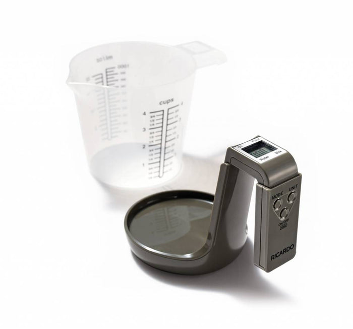 Ricardo 2-in-1 Measuring Cup with Integrated Scale